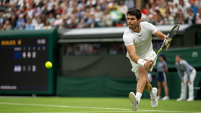 Carlos Alcaraz inició con victoria en Wimbledon sobre Chardy