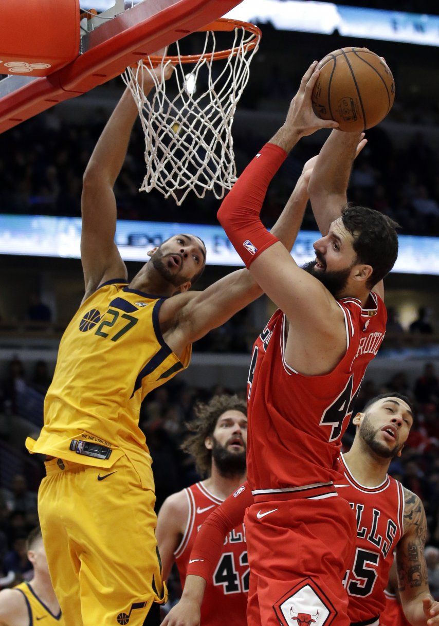 Bulls ganan 4to seguido al vencer 103-100 a Utah