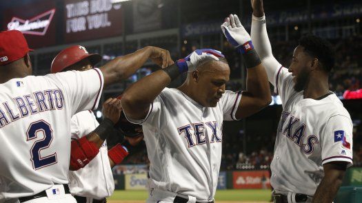 Beltré brilla y los Rangers vencen 8-3 a Marineros