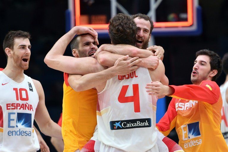 España jugará por las medallas tras ganar a Grecia con exhibición de Gasol