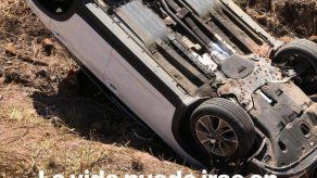 Pelotero panameño Allen Córdoba sale bien librado de accidente en Chiriquí