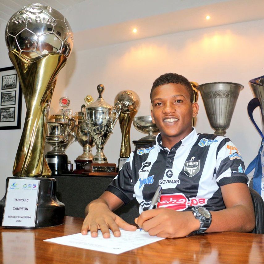 El Tauro FC anuncia a Ronaldo Córdoba para el Clausura 2022