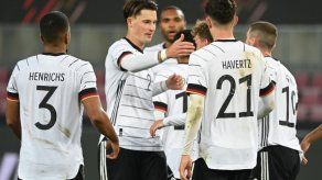 Alemania cede un empate 3-3 contra Turquía