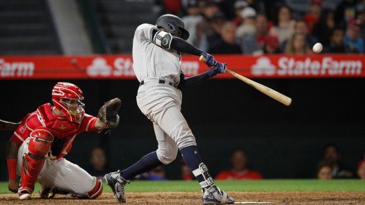 Jonrón de Gregorius impulsa a Yanquis en 10mo ante Angelinos