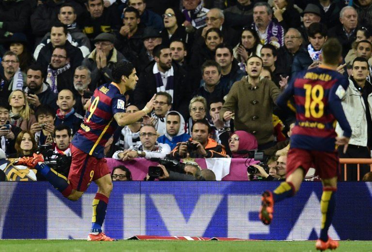 Barcelona golea al Real Madrid con doblete de Suárez y gol de Neymar