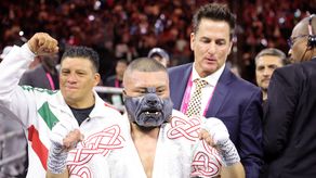 ¿Cuál es el récord de El Pitbull Isaac Cruz?