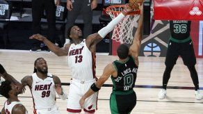 Tapa de Adebayo da a Heat victoria sobre Celtics