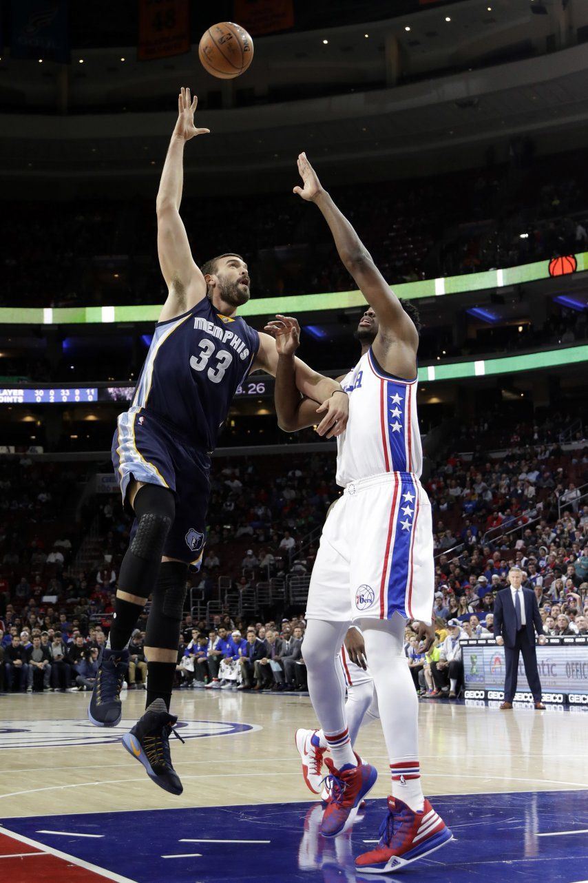 Gasol y Conley guían victoria de Grizzlies ante 76ers