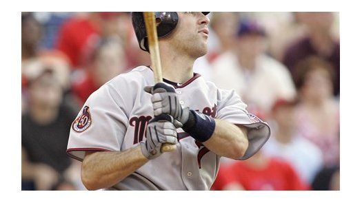 MLB: Mellizos 13, Filis 10, 11 innings y 29 hits