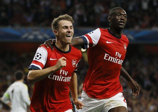 Arsenal avanza a fase de grupos en Champions