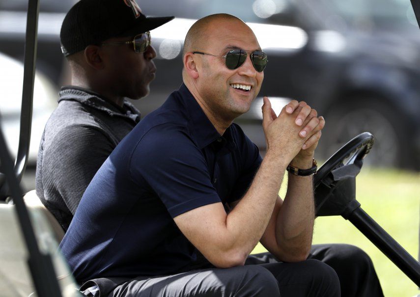 Condado Miami-Dade exige dinero de la venta de Marlins