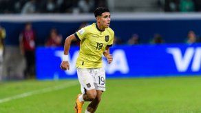 El Chelsea FC hace oficial el fichaje del juvenil ecuatoriano Kendry Páez