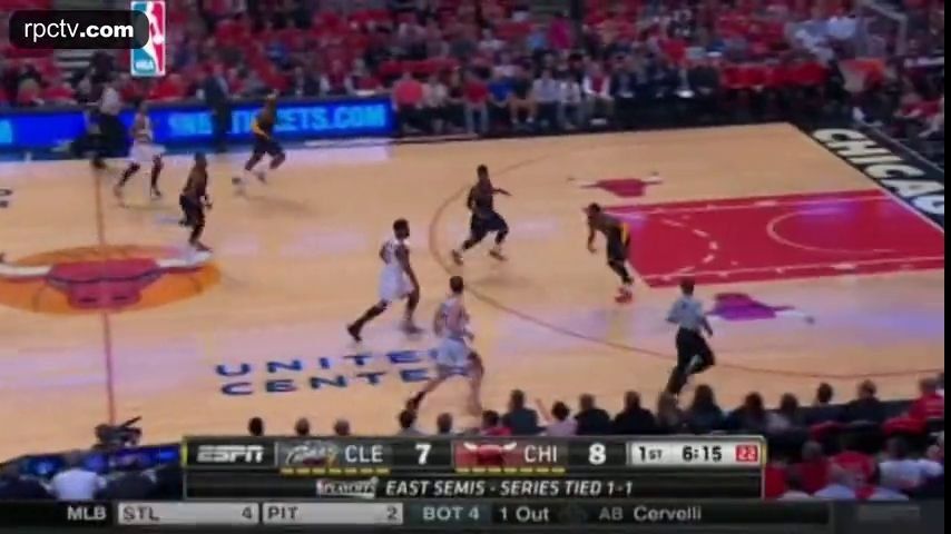 Rose define con triple y Bulls toman ventaja sobre Cavaliers