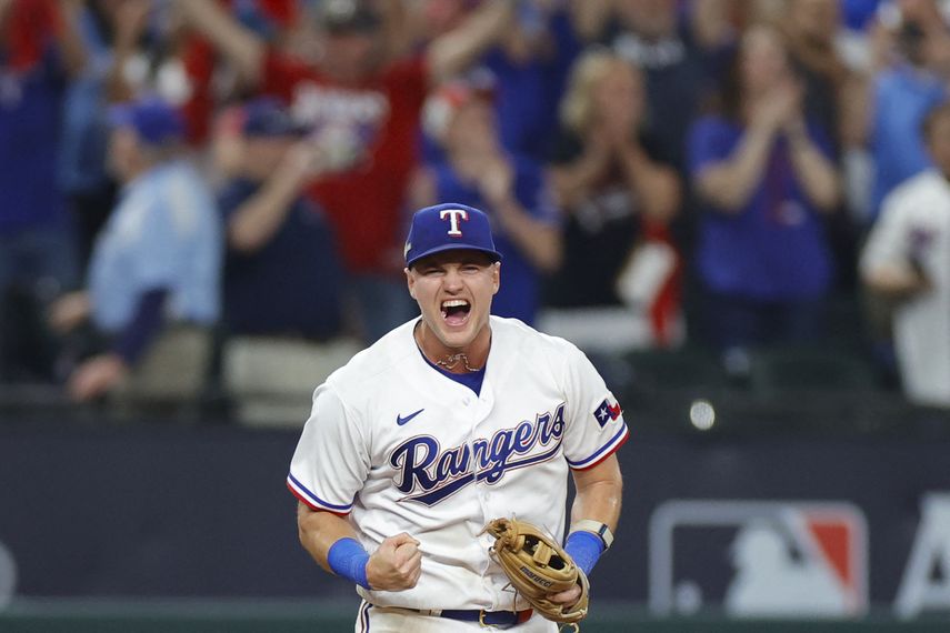 Los Rangers barren a los Orioles