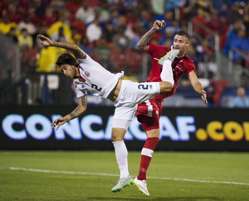 Costa Rica empata sufriendo y se clasifica a cuartos