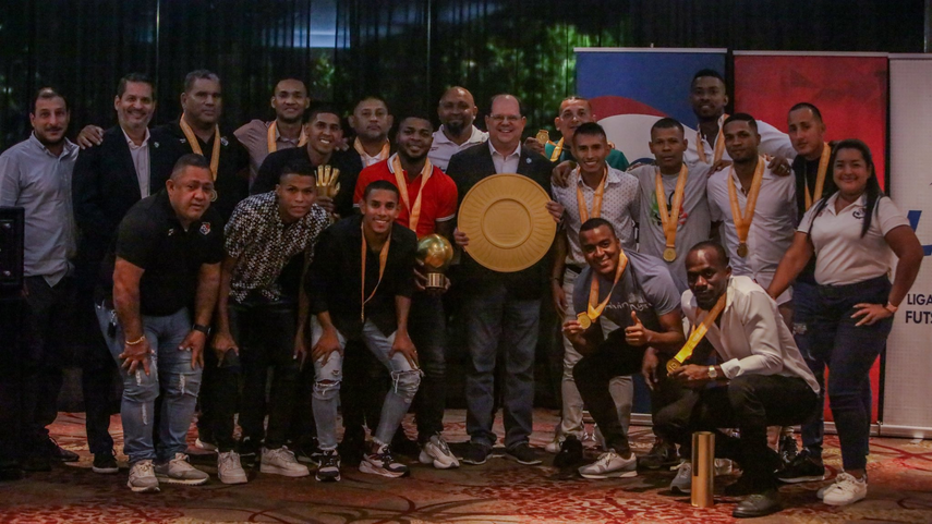 Panamá Futsal: Los campeones fueron agasajados