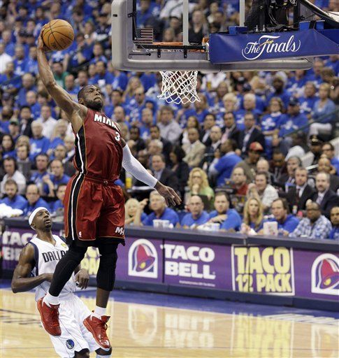 NBA: Heat 88, Mavericks 86; Wade y James ponen 2-1 a Miami