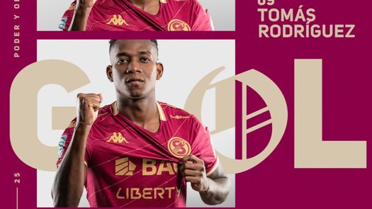Tomás Rodríguez anota para Saprissa ante el San Carlos Tomás Rodríguez anota para Saprissa ante el San Carlos
