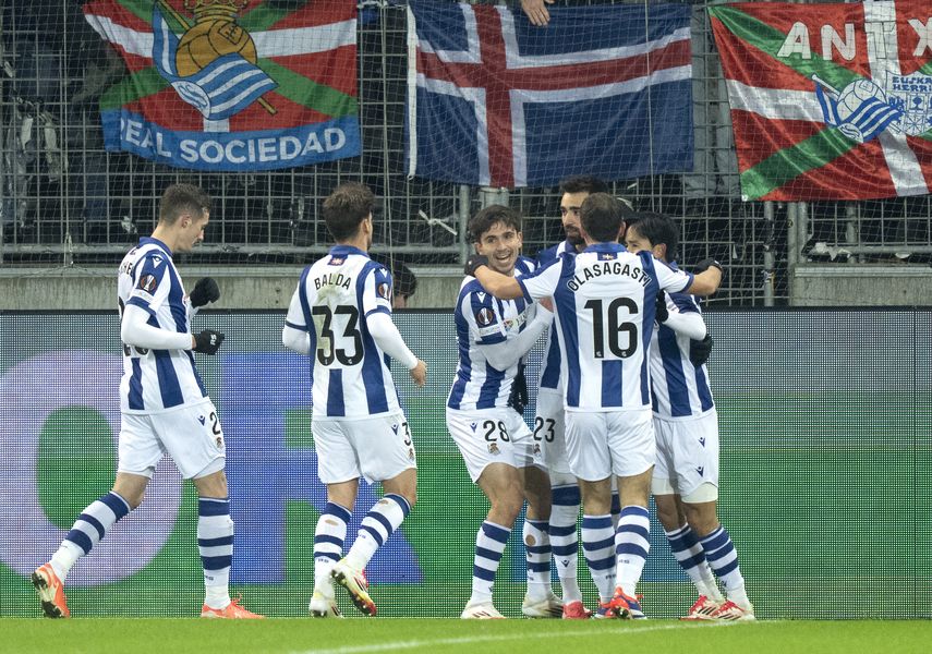 Europa League: Real Sociedad y Ajax con ventaja en la ida de playoffs