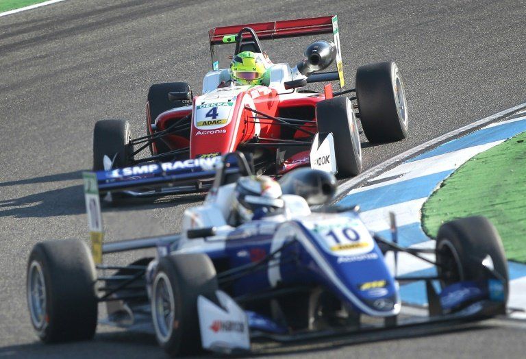 Piloto alemana y otros cuatro heridos en un accidente en el Gran Premio Macao de F3