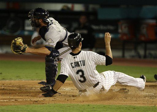 MLB: Marlins 6, Cerveceros 4; Cantú remolca y anota
