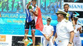 Panameño conquista el Triatlón de la Armada Dominicana