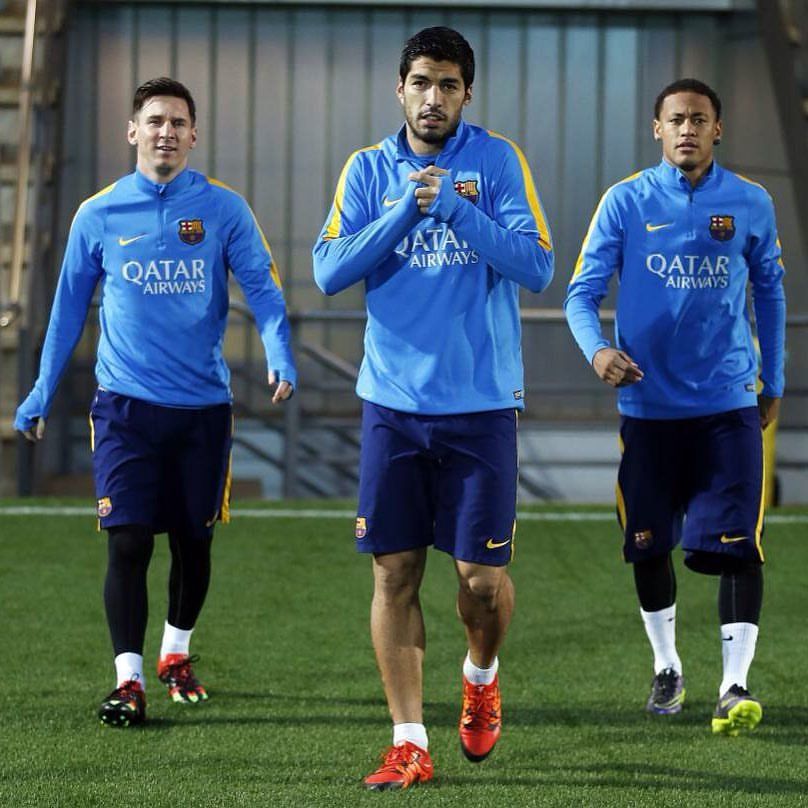 Neymar se entrena con el Barcelona, Messi guarda reposo