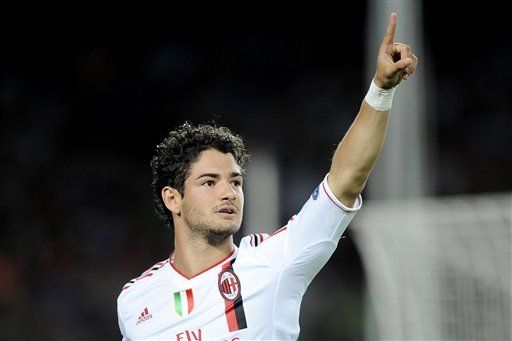 Campeones: Milan rescata 2-2 de último minuto en Barcelona