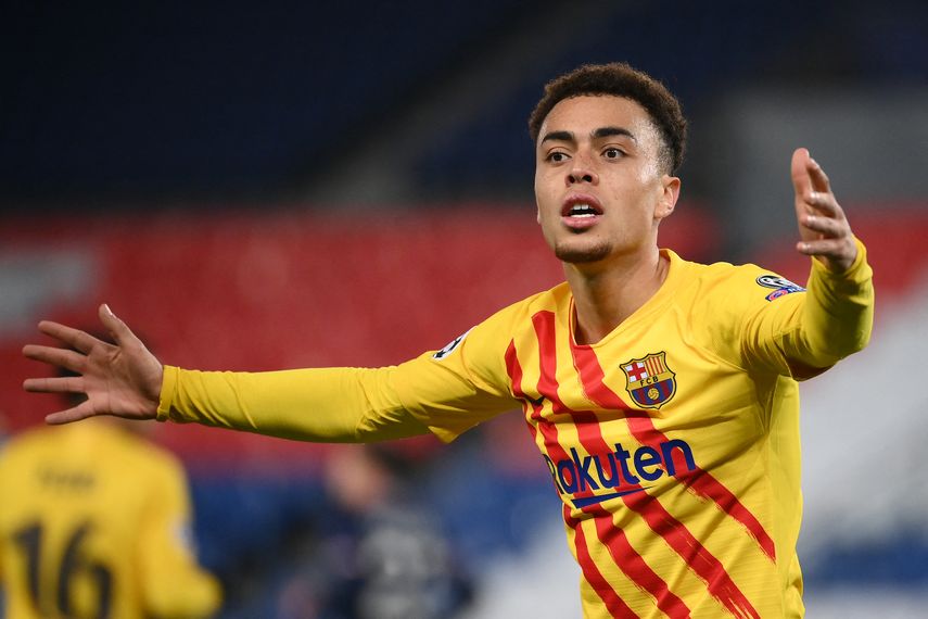 Sergiño Dest llega cedido al AC Milan