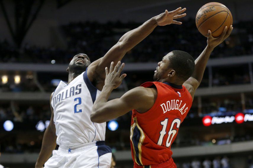 Davis anota 31, Pelicans se imponen ante Mavericks