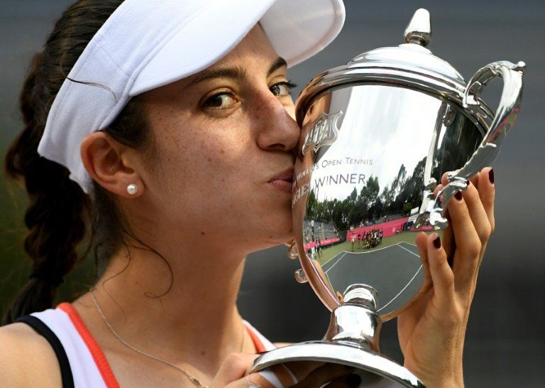 La estadounidense McHale gana el torneo de tenis de Tokio