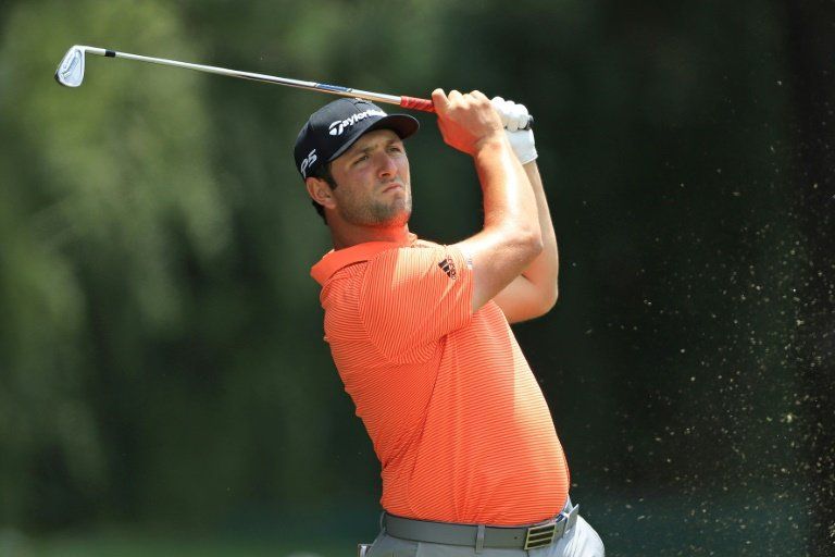 Rory McIlroy lidera el torneo de Memphis y el español Rahm es cuarto