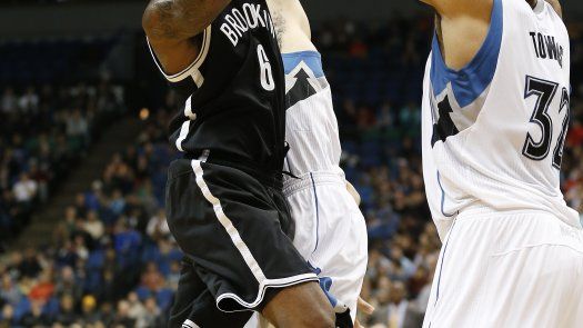 Twolves despachan a Brooklyn con gran despliegue de puntería