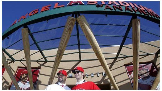 Pujols recibe gran bienvenida de aficionados de Angelinos