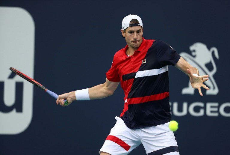 Isner, baja por lesión para Roland Garros