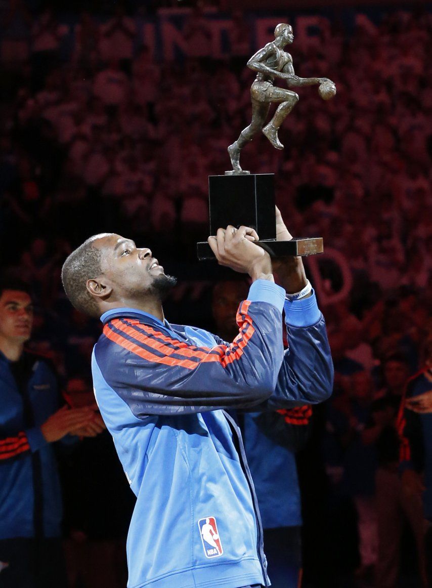Westbrook y Durant destacan en triunfo de Thunder