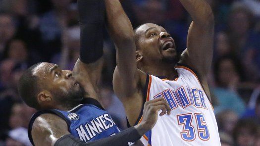 Triple-doble de Westbrook en victoria de OKC ante Twolves