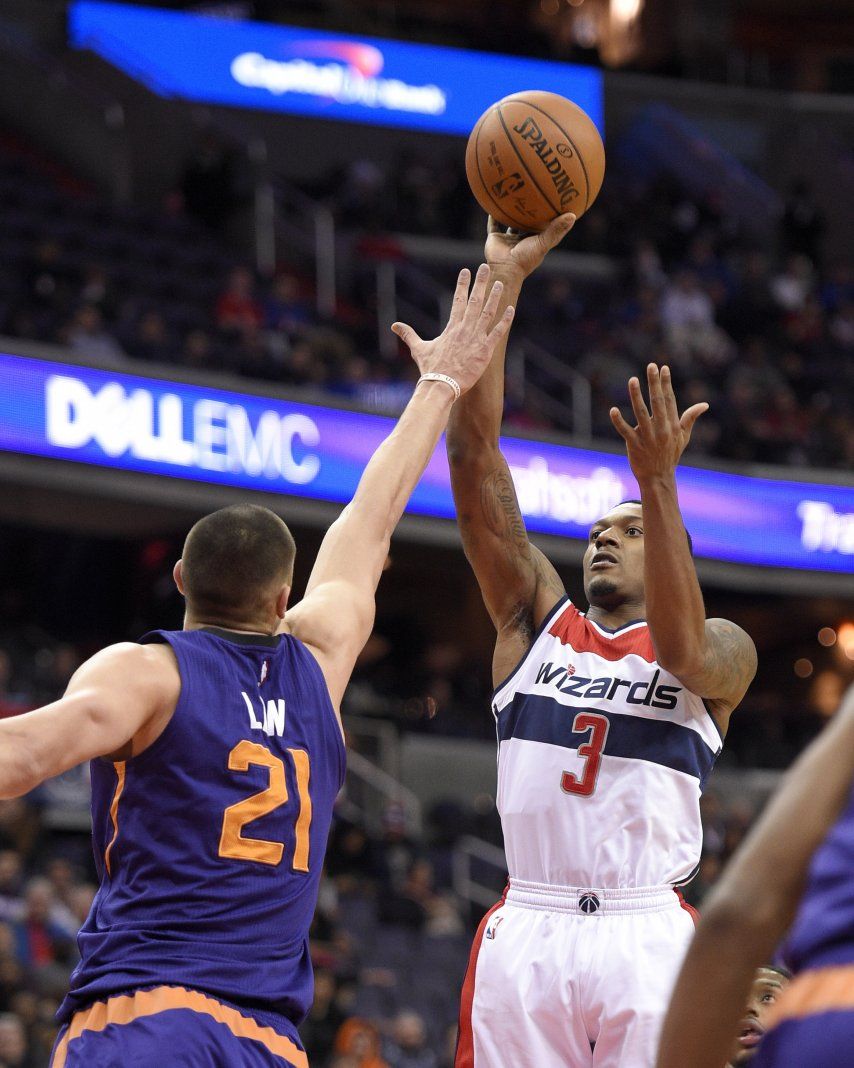 Beal brilla con 42 puntos; Wizards se imponen a Suns