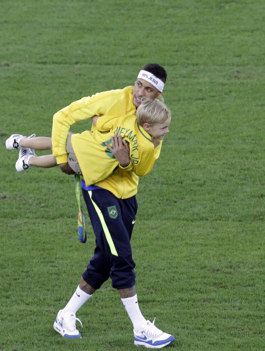 Brasil convoca a 7 campeones olímpicos para eliminatorias