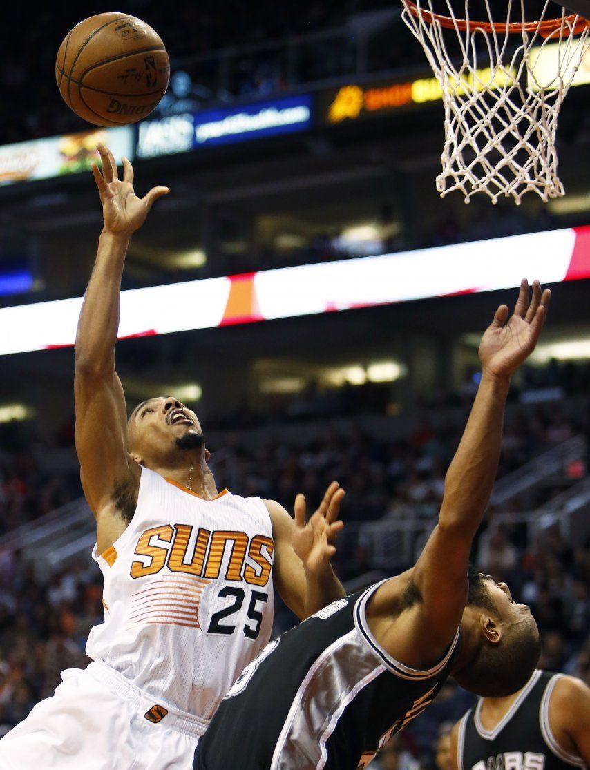 Mills emboca 6 triples y Spurs derrotan a Suns