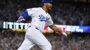 Jonrón de Kemp permite a Dodgers igualar la serie