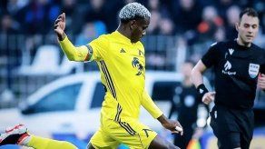 Norwich City da la bienvenida a José Córdoba con frase de Rubén Blades