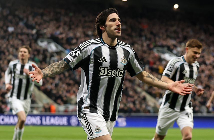 Champions League: El Newcastle United avanza a Octavos de Final con triunfo en llave ante Qarabag