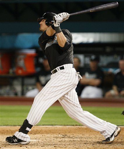 Cantú rompe récord de partidos con hit y remolcadas