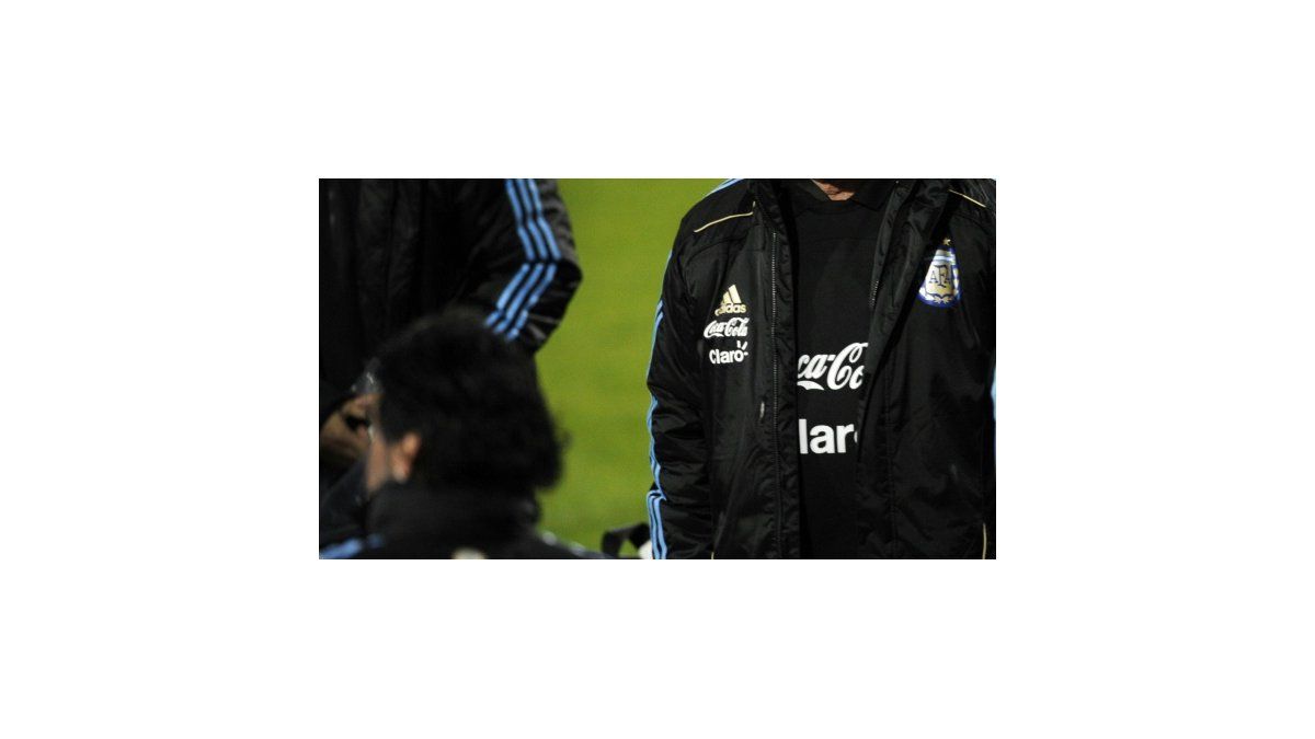 Bilardo: la provocación de Jara a Cavani es parte del folclore del fútbol