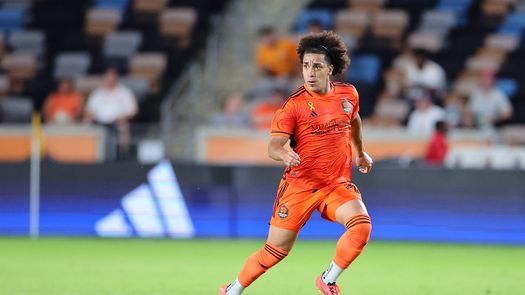 Adalberto Carrasquilla en el once ideal en la MLS tras su gol de chilena