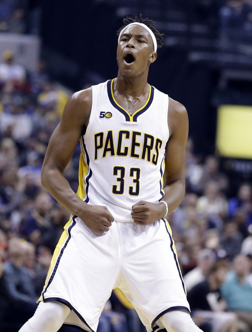 Con 20 de Robinson, Pacers apabullan a Nets