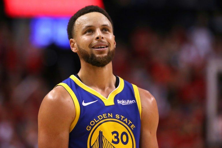 Warriors destrozan a Raptors en tercer cuarto e igualan 1-1 Final de NBA