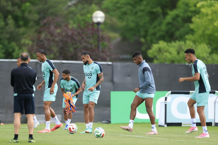 POLÉMICA. Jugadores de la selección de Panamá protagoniza pelea en el entrenamiento
