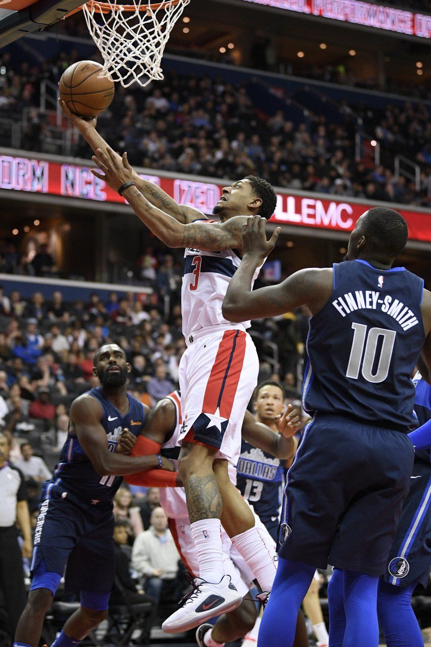 Con 30 puntos de Beal, Wizards superan 132-123 a Mavericks